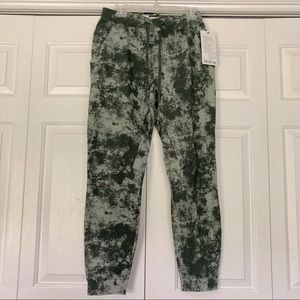 New Men’s lululemon Joggers